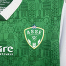 Camisa Saint-Étienne Home I 2025/26 Torcedor Masculina Verde com detalhes brancos, escudo do ASSE em destaque e tecido leve e respirável.”