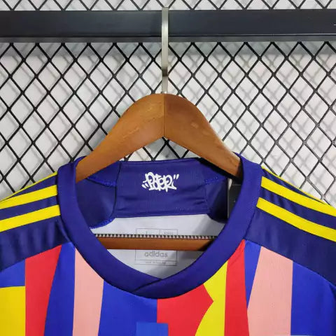 Camisa Lyon Third IIII 2023/24 Adidas Torcedor Masculina Azul, uniforme alternativo do Olympique Lyonnais com design moderno, conforto e estilo para torcedores apaixonados.”