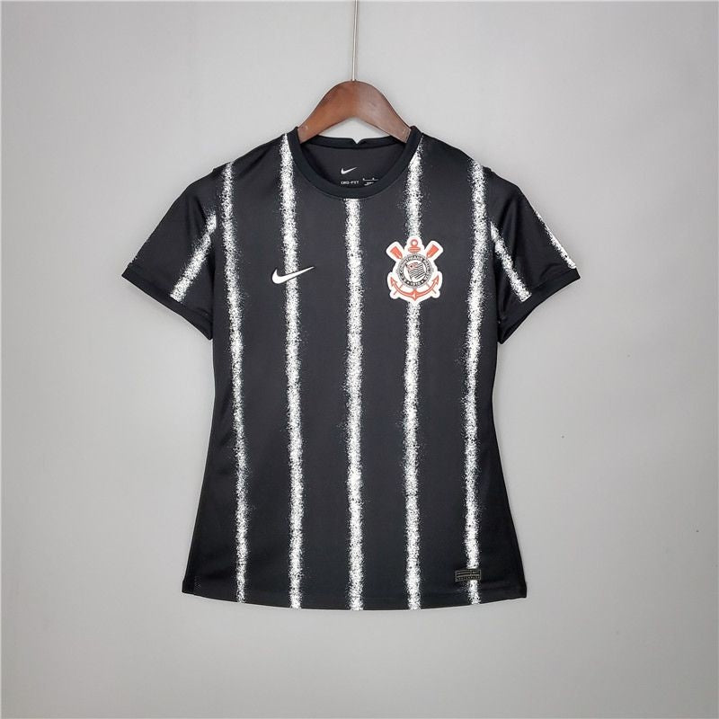 Camisa feminina do Corinthians Nike modelo away II 2921/2022, preta, com caimento ajustado e detalhes exclusivos para torcedores 