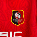 Camisa Rennes Home I 2023/24 Puma Torcedor Masculina Vermelha com detalhes em preto, tecido leve e design clássico do Stade Rennais.”