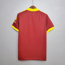 Camisa Roma Home I 1991/92 Adidas Retrô Masculina grená, com detalhes em amarelo dourado, gola polo e escudo bordado da Roma.