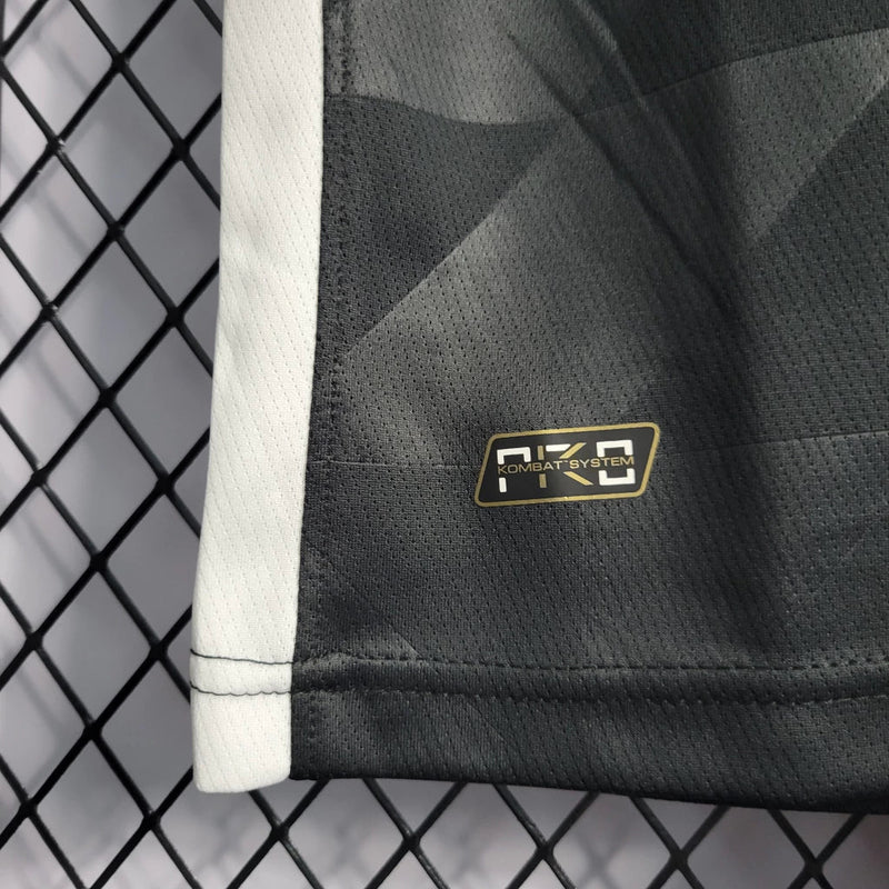 Camisa Vasco da Gama Third III 2021/22 Kappa Torcedor Masculina preta com faixa diagonal branca, escudo bordado e tecido leve respirável