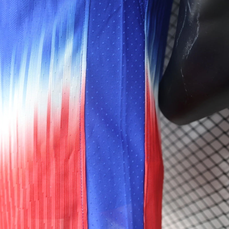 Camisa Estados Unidos Away II 2024/25 Nike Jogador Masculina azul, uniforme torcedor USA soccer, versão jogador com ajuste atlético, escudo bordado e tecido leve Dri-FIT ADV."
camisa Estados Unidos 2024/25 jogador
camisa USA soccer Away azul
camisa seleção EUA versão jogador
uniforme Nike Estados Unidos masculina