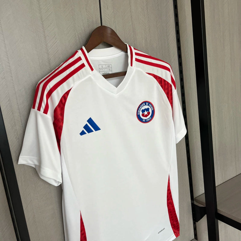 Camisa Chile Away II 2024/25 Adidas masculina branca com detalhes vermelhos e azuis, gola careca e tecido leve respirável para torcedores"