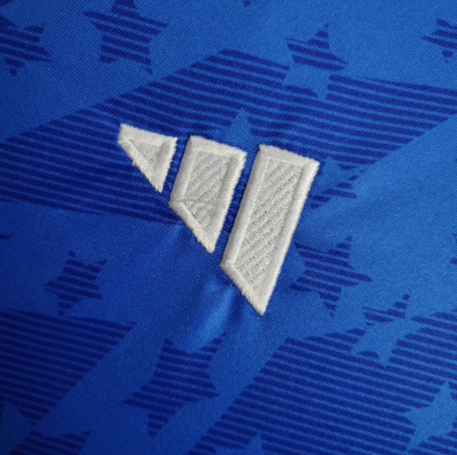 Camisa Cruzeiro Home 2024/25 Masculina Adidas para torcedor, azul com detalhes em branco, modelo oficial do clube, ideal para fãs do Cruzeiro Esporte Clube"