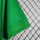 Camisa Irlanda do Norte Home I 2022/23 Adidas masculina verde com detalhes em branco e azul, gola careca, mangas curtas e tecido leve respirável para torcedores"