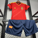 Kit Infantil Retrô Espanha 2012 Adidas – uniforme clássico com camisa e shorts, ideal para jovens torcedores, tecido leve e confortável, escudo da Espanha e logo Adidas em destaque