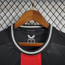 Camisa Bayer Leverkusen Home 2023/24 Torcedor Masculina Adidas oficial vermelha e preta com escudo bordado