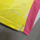 Camisa Juventus Away II 2024/25 Adidas Torcedor Masculina amarela com detalhes pretos, escudo da Juventus no peito e design moderno com tecnologia AEROREADY.