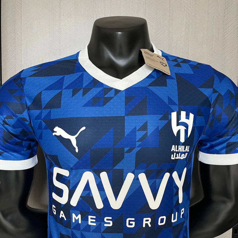 Camisa Al-Hilal 24/25 Home Masculina Modelo Player Azul Puma - uniforme de futebol versão jogador, manto do Al-Hilal FC com tecido leve, caimento slim e tecnologia de alta performance.