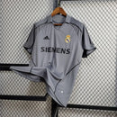 Camisa Real Madrid Retrô II Away 05/06 Cinza
