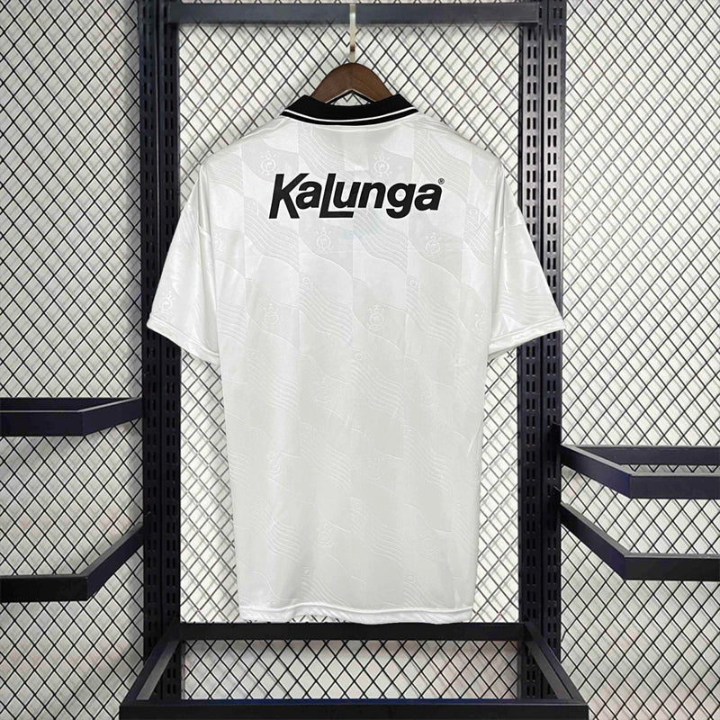 "Camisa Corinthians Home 1994/95 Finta Masculina retrô, preta com detalhes em branco, modelo clássico do clube, ideal para fãs e colecionadores do Timão"