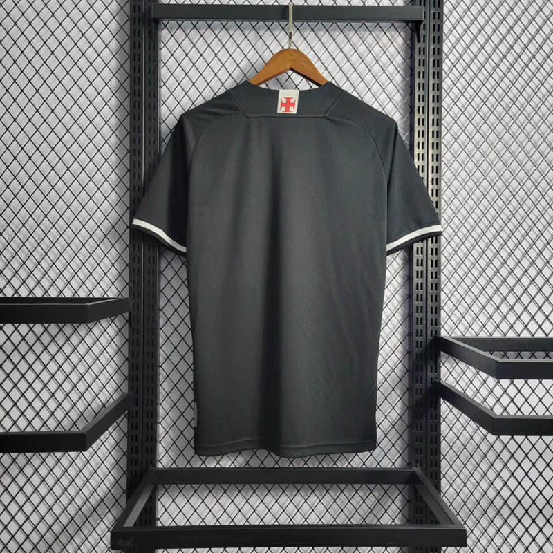Camisa Vasco da Gama Third III 2021/22 Kappa Torcedor Masculina preta com faixa diagonal branca, escudo bordado e tecido leve respirável