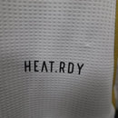 Camisa Al-Nassr Third 2024/25 Adidas Jogador Masculina em tecido AEROREADY, cor predominante azul com detalhes amarelos, escudo do clube em silicone no peito e logo Adidas estampado, modelo oficial usado pelos atletas em campo.