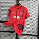 Camisa Red Bull Salzburg Fourth IV 2023/24 Nike Torcedor Masculina - Vermelha