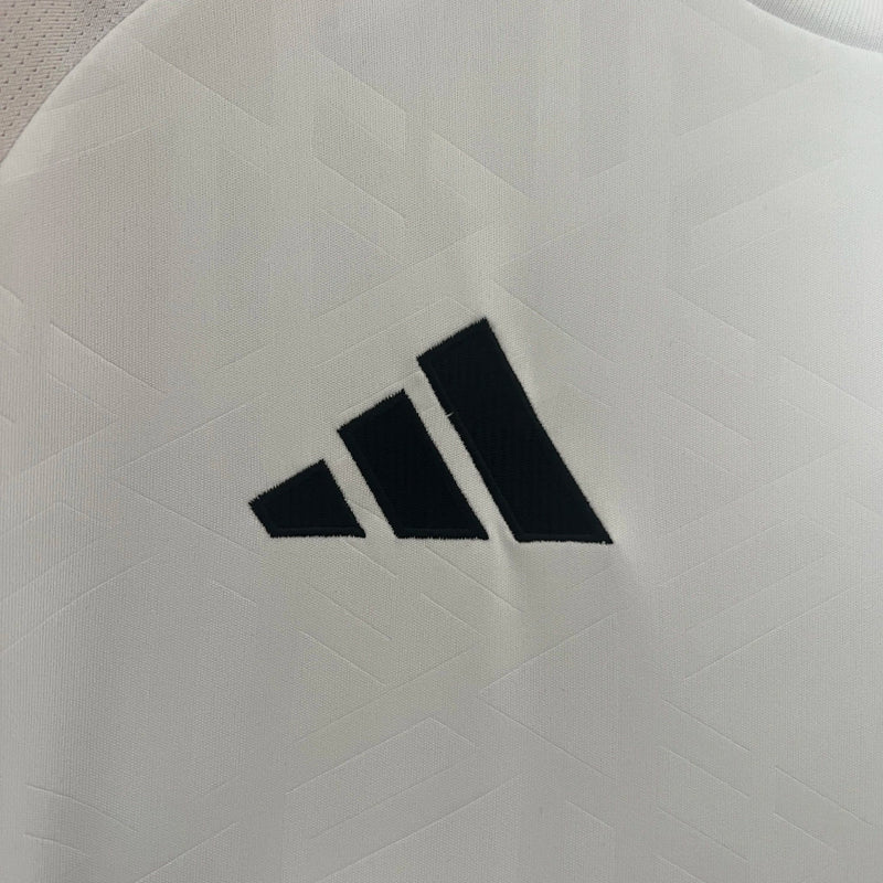 Camisa Alemanha Home I 2024/25 Adidas Torcedor Masculina oficial branca com detalhes em preto e vermelho
