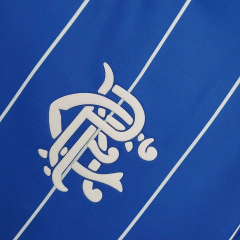Camisa Rangers FC Home I 1983/84 Umbro Retrô Masculina Azul, uniforme histórico do futebol escocês, design clássico e nostálgico para torcedores e colecionadores.”