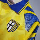 Camisa Parma Home I 1995/96 Puma Retrô Masculina Amarela com escudo bordado, design clássico e acabamento vintage que celebra a era de ouro do futebol italiano.”