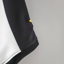 Camisa Colo-Colo Third III 1999/00 Nike Retrô Masculina na cor branca e preta, modelo retrô histórico do clube chileno, ideal para torcedores e colecionadores.