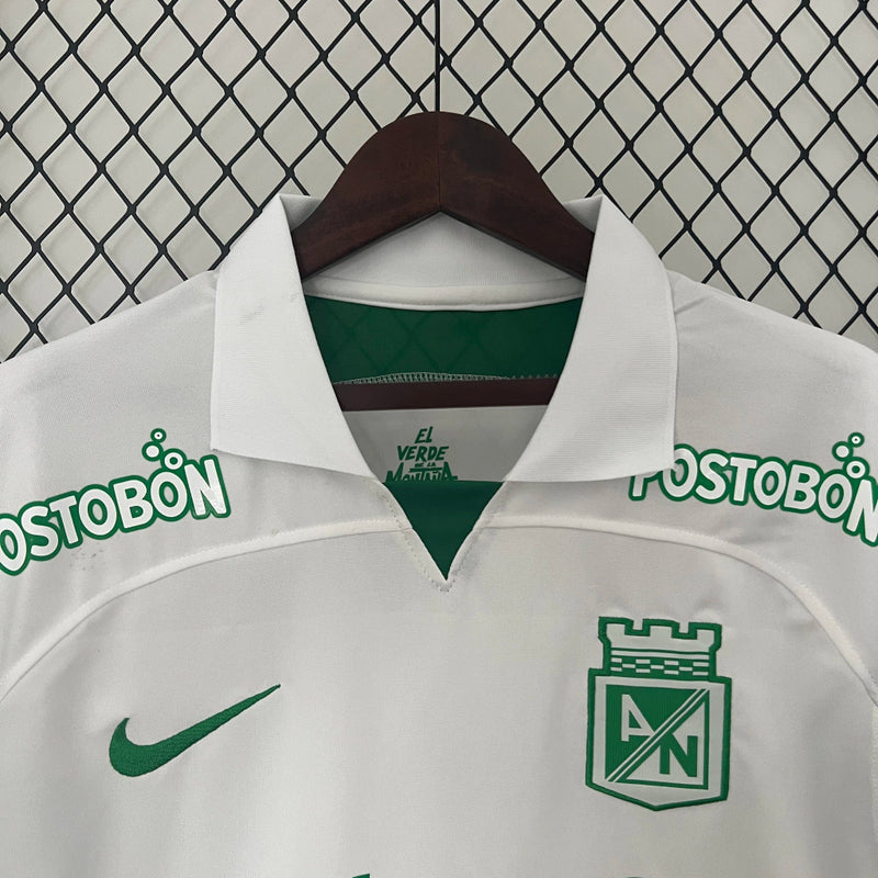 Camisa Atlético Nacional Away II 2024/25 Nike Torcedor Masculina Branca, uniforme colombiano, design moderno e confortável para torcedores apaixonados pelo futebol.”