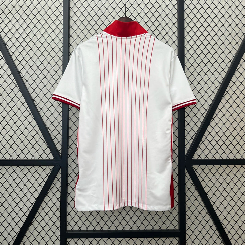 Camisa Canadá Away II 2024/25 Nike masculina branca com detalhes vermelhos, gola careca e tecido leve respirável para torcedores"