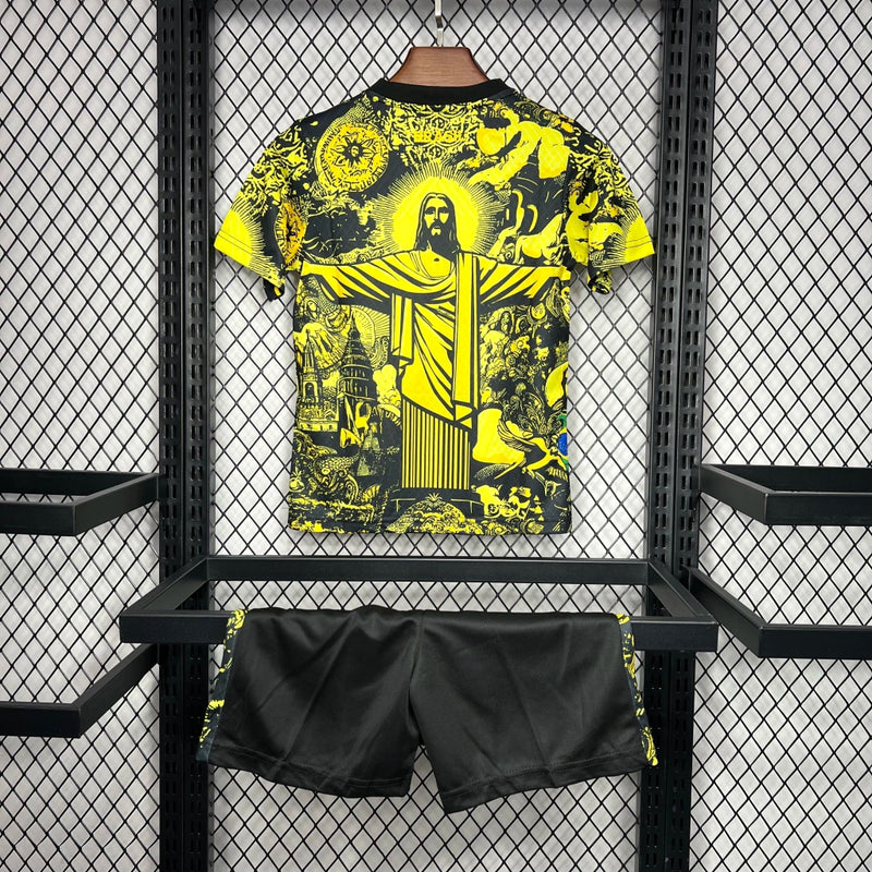 Kit Infantil Brasil Edição Especial 2024/25 Nike - camisa e short infantil da Seleção Brasileira, edição Copa América Cristo Redentor, uniforme oficial 2024/25, tecido leve e confortável, ideal para pequenos torcedores