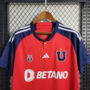 Camisa Universidad de Chile Away II 2023/24 Adidas Torcedor Masculina Vermelha, uniforme de futebol La U, camiseta torcida masculina, kit torcedor Chile, camisa de jogo Adidas La U, produto oficial de torcedor universitario, camisa colecionador futebol Chile"