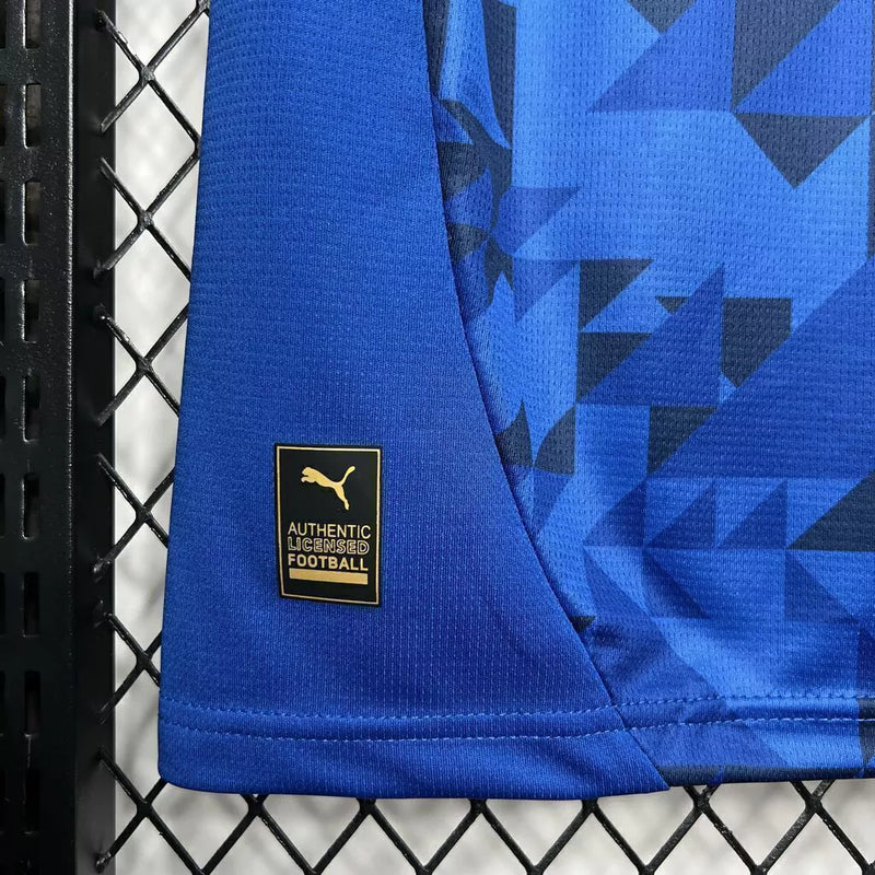 Camisa Al-Hilal Home I 2024/25 Masculina para torcedor, azul com detalhes em branco, modelo oficial do clube saudita, ideal para fãs e colecionadores."