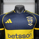 Camisa Boca Juniors Home I 2025/26 Adidas Jogador Masculina azul, modelo oficial para atletas com tecnologia Aeroready, tecido leve e respirável, ideal para treinos, jogos e torcedores apaixonados pelo Boca Juniors