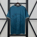 Camisa Ajax Away (2) 1995/96 Umbro Retrô Masculina azul com detalhes vermelhos e brancos, escudo clássico bordado e design vintage dos anos 90"