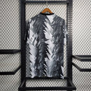 Camisa Juventus Pré-Jogo 2023/24 Adidas Torcedor Masculina - Branca e Preta