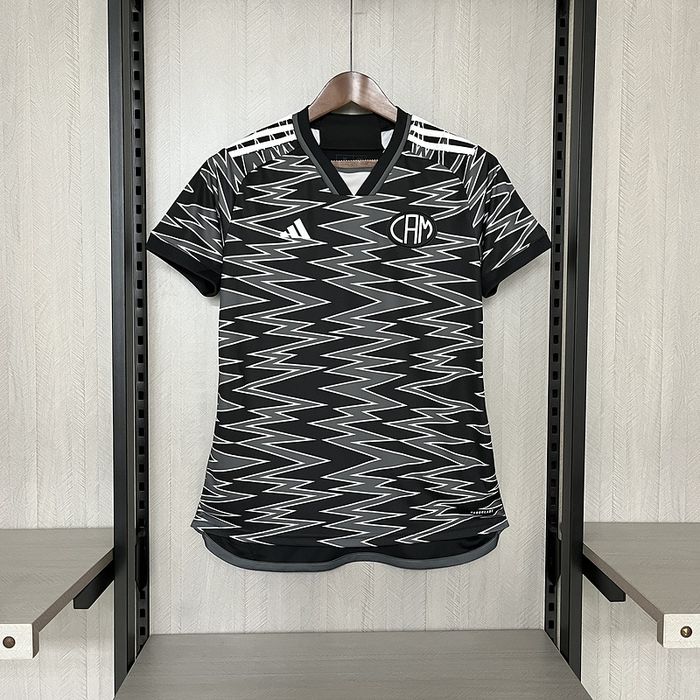Camisa Atlético Mineiro Third III 2024/25 Adidas Torcedora Feminina oficial, corte acinturado, escudo bordado e tecido AEROREADY