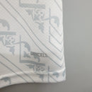 Camisa Itália Away II 2020/21 Puma Torcedor masculina, branca, com escudo da seleção italiana no peito e detalhes sutis da Puma, feita em tecido leve e respirável, modelo com caimento confortável, ideal para torcer, treinos leves e uso casual.”