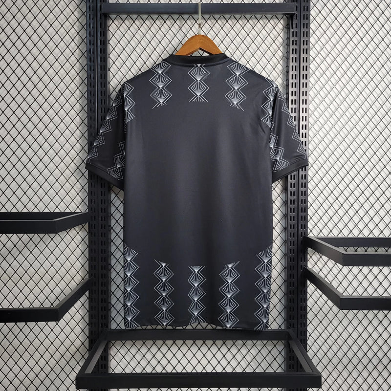 Camisa treino do Corinthians 2023 preta Nike com logo e tecnologia Dri-FIT
