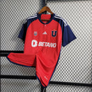 Camisa Universidad de Chile Away II 2023/24 Adidas Torcedor Masculina Vermelha, uniforme de futebol La U, camiseta torcida masculina, kit torcedor Chile, camisa de jogo Adidas La U, produto oficial de torcedor universitario, camisa colecionador futebol Chile"
