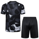 Kit treino Corinthians 2025 2026 nome torcedor masculina na cor preto e cinza com camiseta e short