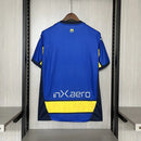 Camisa Parma Away II 2024/25 Puma Torcedor Masculina Azul com detalhes amarelos e brancos, escudo bordado e design moderno do clube italiano.”

