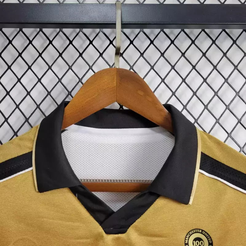 Camisa Manchester United "Dupla Face" Centenário Liga Inglesa 2001/02 Retrô Umbro - Branca e Dourada