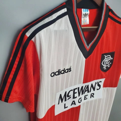 “Camisa Rangers FC Away II 1995/96 Adidas Retrô Masculina Branca, uniforme retrô histórico do Rangers, design vintage com detalhes azul e vermelho para torcedores apaixonados.”