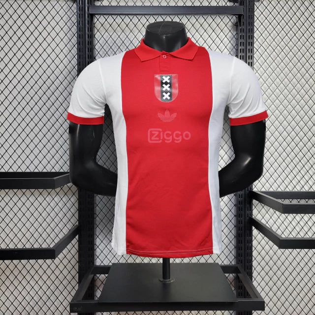 Camisa Ajax 125 Anos 2024/25 Adidas Jogador Masculina edição especial branca com faixa vermelha e detalhes dourados, escudo comemorativo bordado, modelo oficial player issue."