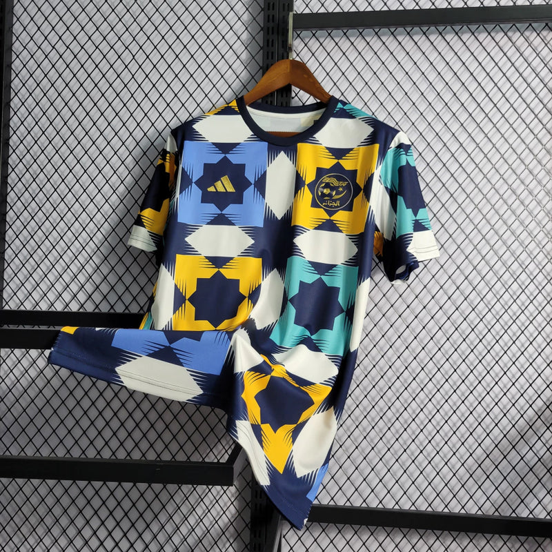 Camisa Argélia Treino 2022/23 Adidas Torcedor Masculina verde, com detalhes em branco inspirados na bandeira, tecido leve e respirável para treino e torcedores da seleção Les Fennecs Camisa Argélia Treino 2022/23
Camisa Argélia Adidas verde
Camisa seleção Argélia treino
Camisa Argélia torcedor 2022/23
Camisa Les Fennecs treino 2022
Camisa Argélia uniforme treino
Camisa Argélia verde masculina
Camisa Argélia coleção treino Adidas