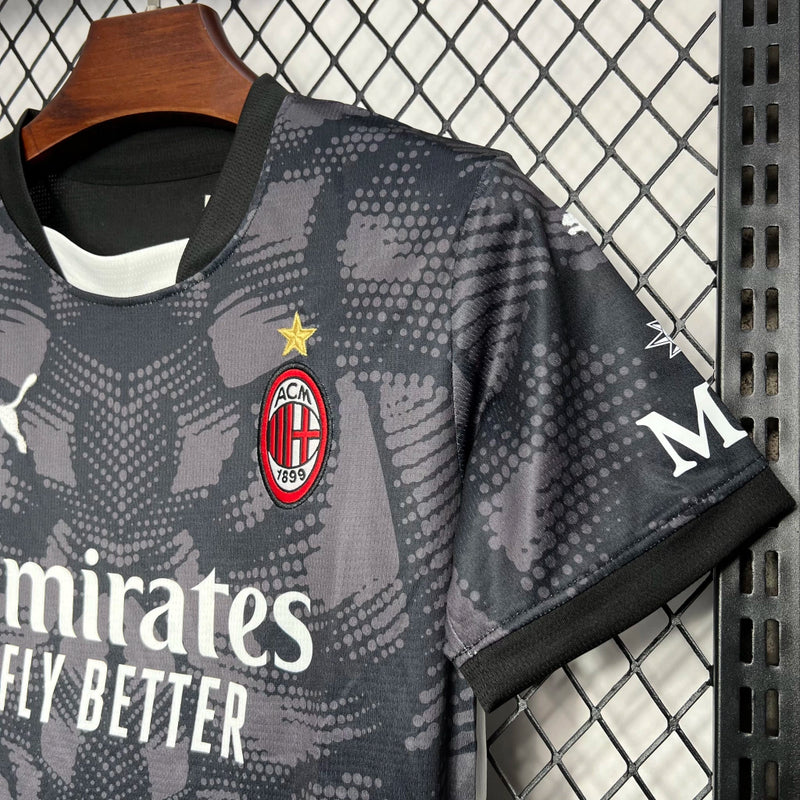 Kit Infantil Milan Goleiro 2024/25 Puma - camisa e short infantil do AC Milan, uniforme de goleiro 2024/25, tecido leve e respirável, ideal para pequenos torcedores