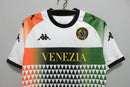 Camisa Venezia Away II 2021/22 Kappa Torcedor Masculina – uniforme masculino de futebol, tecido leve e respirável, escudo do Venezia em destaque, design away moderno.