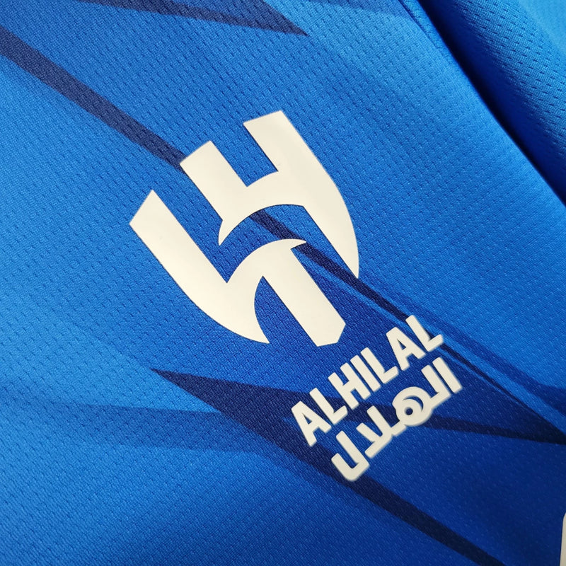 Camisa Al-Hilal (1) Home 2023/24 Puma Torcedor Masculina azul royal com escudo oficial bordado e logo Puma, modelo oficial do clube saudita.