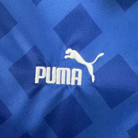 Camisa Parma Away II 1995/96 Puma Retrô Masculina Azul com detalhes amarelos, escudo histórico bordado e design clássico inspirado na era de ouro do futebol italiano.”