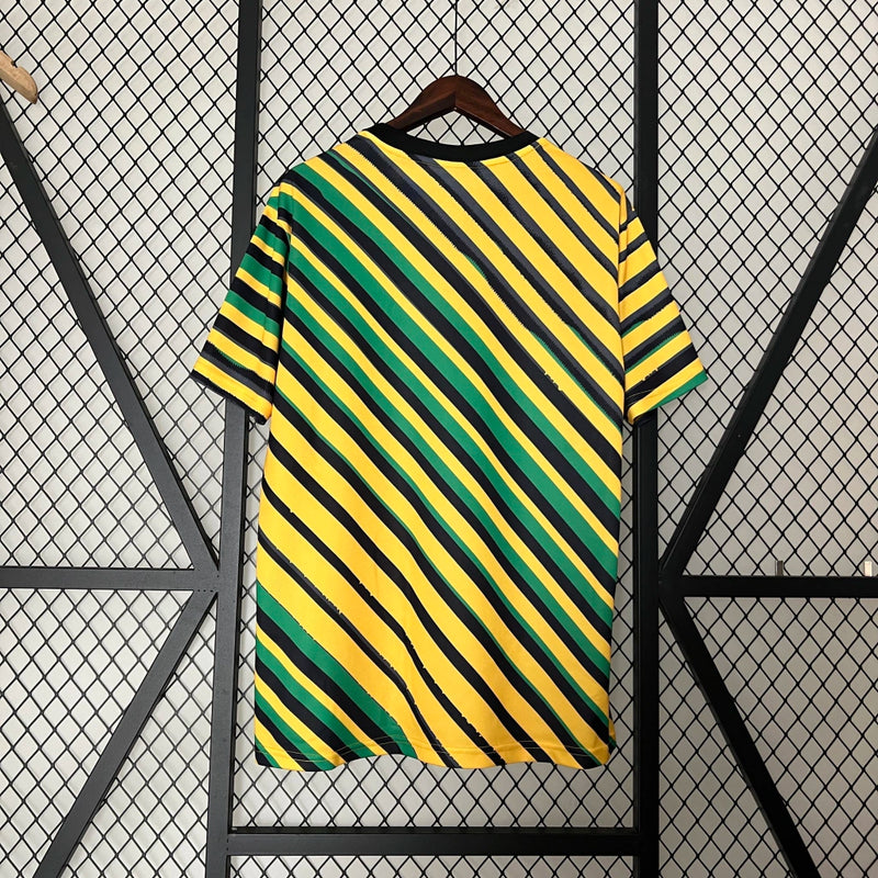 Camisa Jamaica Rei do Reggae 2024/25 Adidas Torcedor Masculina amarela, uniforme seleção Jamaica, detalhes em verde e preto, tecido leve e respirável, corte masculino."
camisa Jamaica Rei do Reggae 2024/25 amarela
camisa Adidas Jamaica torcedor masculina
uniforme seleção Jamaica 2024
camisa Jamaica Reggae Boyz 2024/25