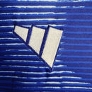 Camisa Japão Home I 2022/23 Adidas Torcedor Masculina azul, uniforme titular da seleção japonesa usado na Copa do Mundo, modelo confortável com tecnologia AEROREADY, escudo bordado e design inspirado na cultura japonesa.