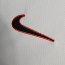 Camisa Corinthians home I 2023/24 Nike Torcedora Feminina branca com escudo bordado 