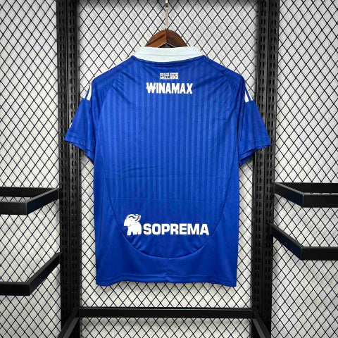 Camisa Strasbourg Home I 2024/25 Adidas Torcedor Masculina Azul com detalhes brancos, escudo do RC Strasbourg bordado e tecido leve com tecnologia Aeroready.”