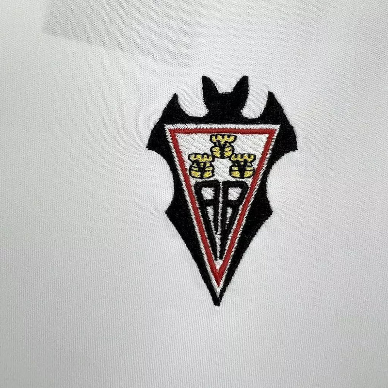 Kit Infantil Albacete Home I 2024/25 Adidas - uniforme infantil com camisa e short leves, design oficial da temporada, ideal para crianças torcedoras do Albacete Balompié